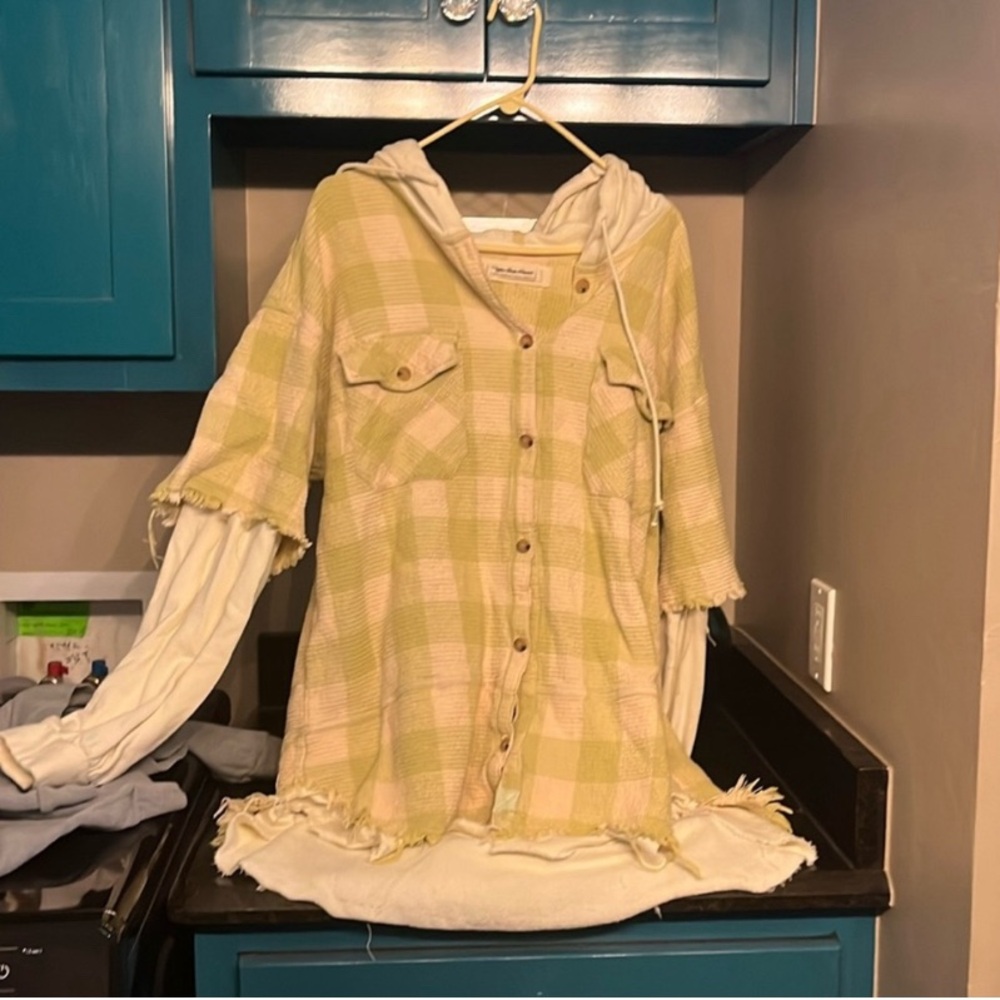 WeThe Free jacket hoodie with sleeves extending to wrists.  XL size